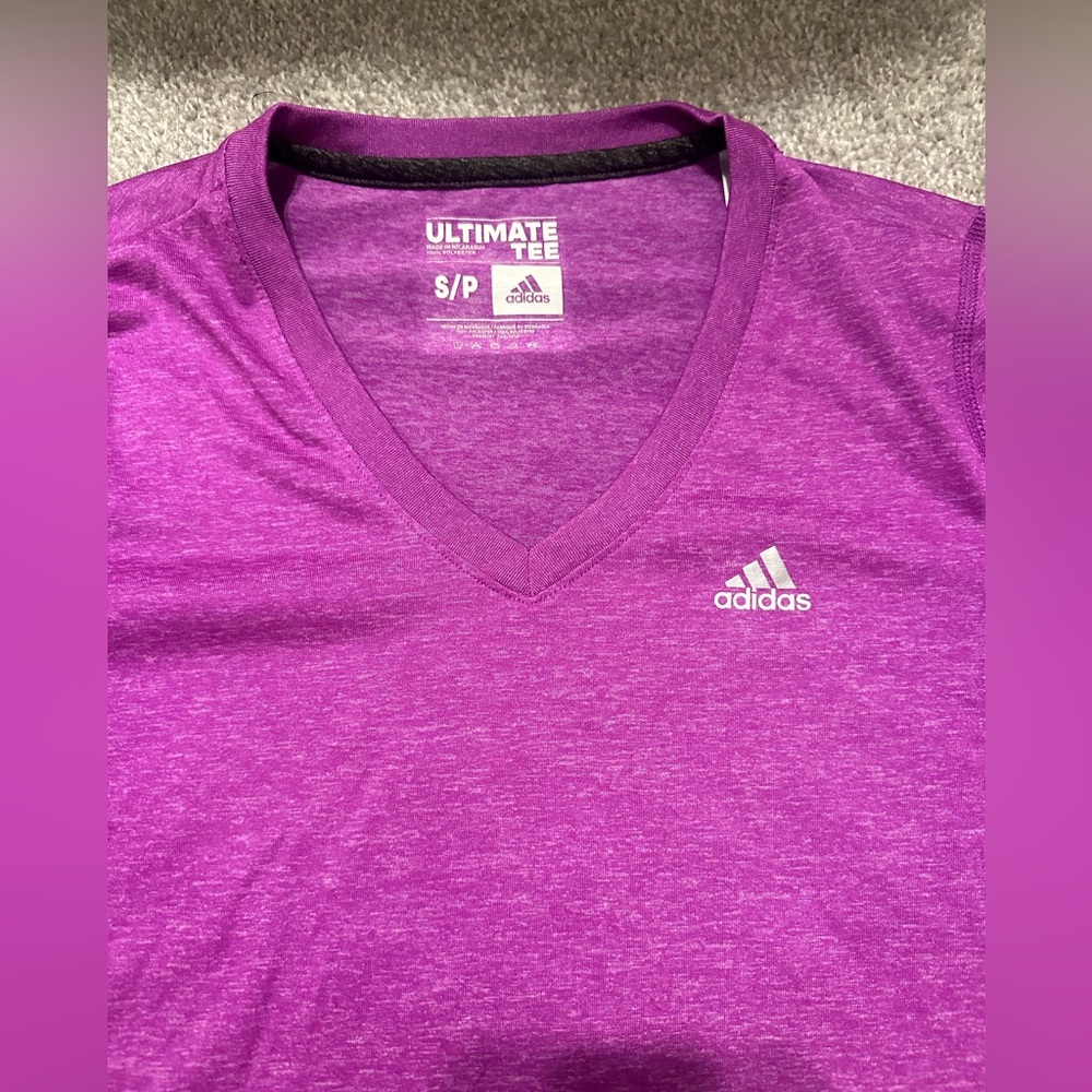 Adidas Ultímate Tee size small color purple